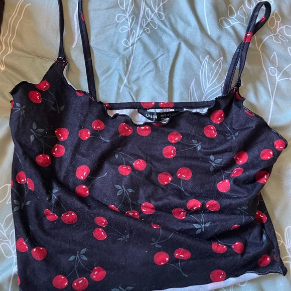 crop top - Picture 3 of 3